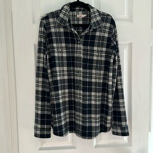 Ladies Faherty plaid sweater shirt size small
